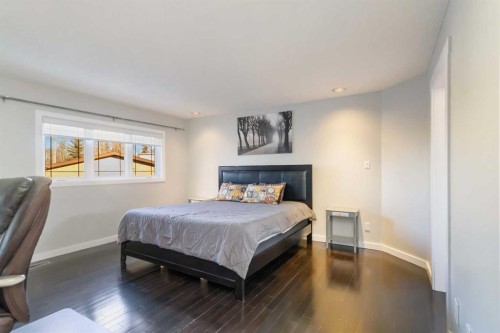 224 Torrie Crescent, Fort Mcmurray, AB - Indoor Photo Showing Bedroom