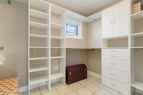 224 Torrie Crescent, Fort Mcmurray, AB - Indoor With Storage