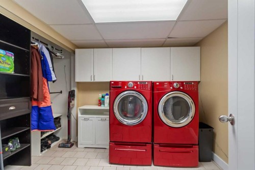 224 Torrie Crescent, Fort Mcmurray, AB - Indoor Photo Showing Laundry Room