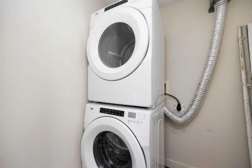 214-136C Sandpiper Road, Fort Mcmurray, AB - Indoor Photo Showing Laundry Room