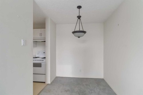 427-200 Richard Street, Fort Mcmurray, AB - Indoor Photo Showing Other Room