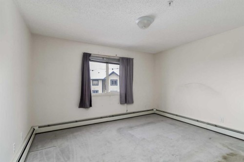 427-200 Richard Street, Fort Mcmurray, AB - Indoor Photo Showing Other Room