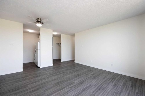 1102-13221 Macdonald Drive, Fort Mcmurray, AB - Indoor Photo Showing Other Room