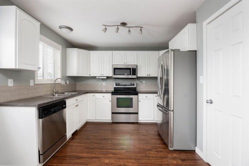 234 Laffont Way, Fort Mcmurray, AB - Indoor Photo Showing Kitchen With Stainless Steel Kitchen With Double Sink