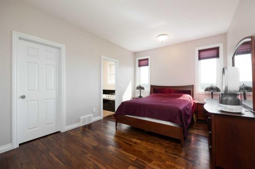 121 Gravelstone Way, Fort Mcmurray, AB - Indoor Photo Showing Bedroom
