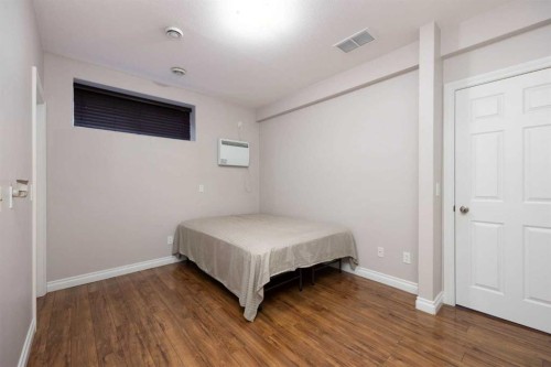 121 Gravelstone Way, Fort Mcmurray, AB - Indoor Photo Showing Bedroom