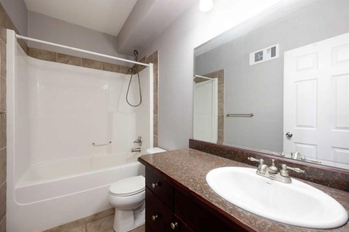 121 Gravelstone Way, Fort Mcmurray, AB - Indoor Photo Showing Bathroom