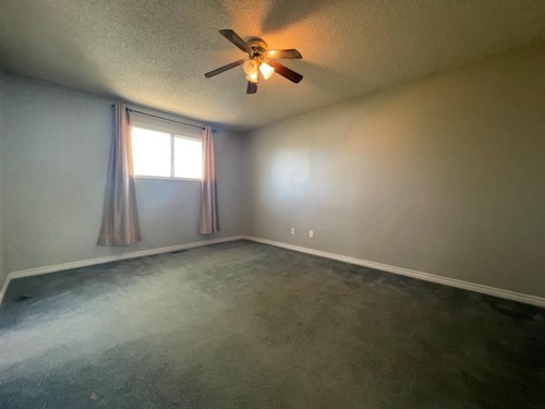 195 Eymundson Road, Fort Mcmurray, AB - Indoor Photo Showing Other Room