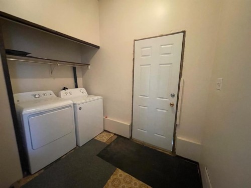 195 Eymundson Road, Fort Mcmurray, AB - Indoor Photo Showing Laundry Room