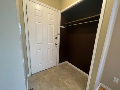 195 Eymundson Road, Fort Mcmurray, AB - Indoor Photo Showing Other Room