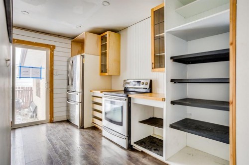 62 Birch Road, Fort Mcmurray, AB - Indoor Photo Showing Kitchen