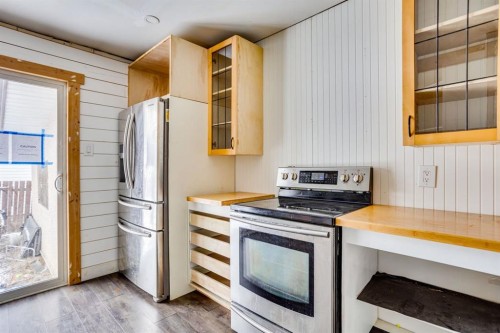 62 Birch Road, Fort Mcmurray, AB - Indoor Photo Showing Kitchen