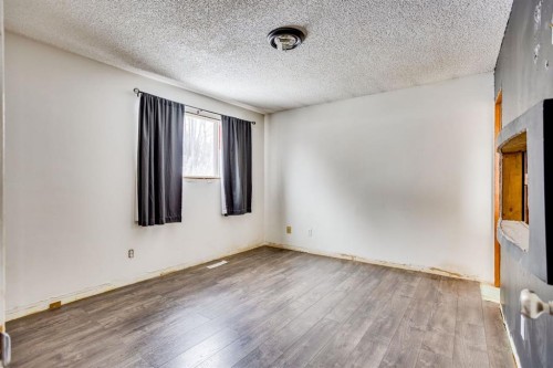 62 Birch Road, Fort Mcmurray, AB - Indoor Photo Showing Other Room