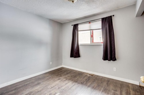 62 Birch Road, Fort Mcmurray, AB - Indoor Photo Showing Other Room