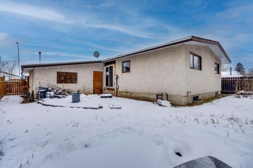 62 Birch Road, Fort Mcmurray, AB - Outdoor With Exterior