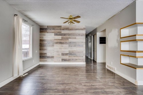 62 Birch Road, Fort Mcmurray, AB - Indoor Photo Showing Other Room