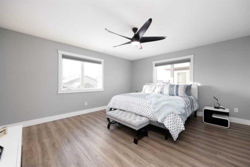 314 Pacific Crescent, Fort Mcmurray, AB - Indoor Photo Showing Bedroom