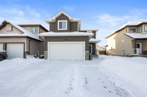 314 Pacific Crescent, Fort Mcmurray, AB - Outdoor With Facade