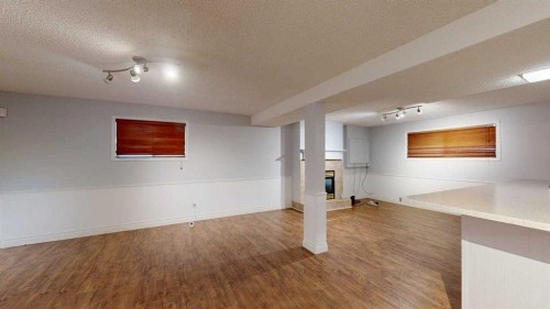 195 Becker Crescent, Fort Mcmurray, AB - Indoor Photo Showing Other Room