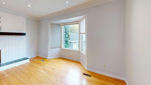 195 Becker Crescent, Fort Mcmurray, AB - Indoor Photo Showing Other Room