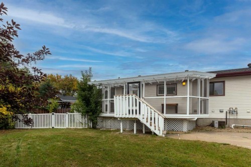 195 Becker Crescent, Fort Mcmurray, AB - Outdoor