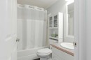 160 Grandview Crescent, Fort Mcmurray, AB  - Indoor Photo Showing Bathroom 