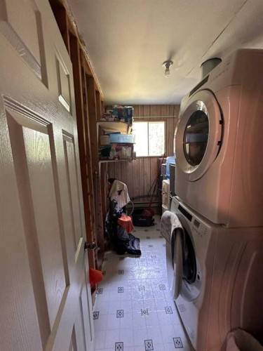 101 15249 Twp Rd 665A, Rural Lac La Biche County, AB - Indoor Photo Showing Laundry Room