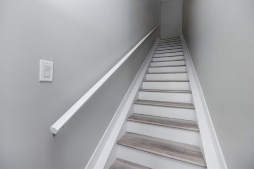 5109-200 Lougheed Drive, Fort Mcmurray, AB - Indoor Photo Showing Other Room