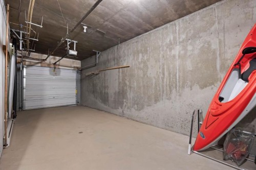 5109-200 Lougheed Drive, Fort Mcmurray, AB - Indoor Photo Showing Garage