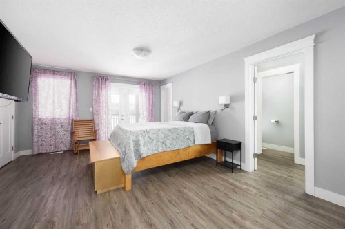 7423 Railway Avenue, Fort Mcmurray, AB - Indoor Photo Showing Bedroom