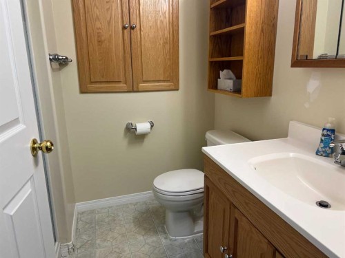 220 Boisvert Place, Fort Mcmurray, AB - Indoor Photo Showing Bathroom