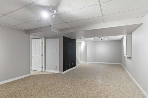 129 Crown Creek Lane, Fort Mcmurray, AB - Indoor Photo Showing Other Room