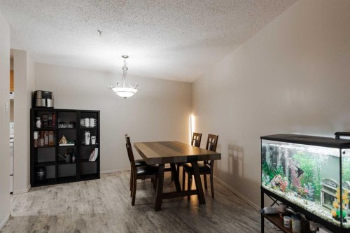 337-200 Richard Street, Fort Mcmurray, AB - Indoor Photo Showing Dining Room