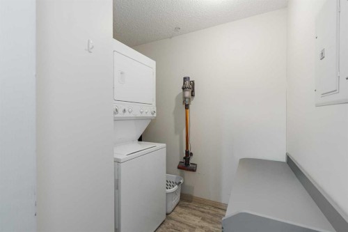 337-200 Richard Street, Fort Mcmurray, AB - Indoor Photo Showing Laundry Room