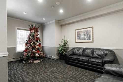 337-200 Richard Street, Fort Mcmurray, AB - Indoor Photo Showing Other Room