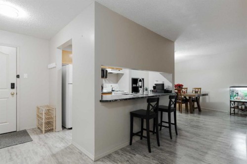 337-200 Richard Street, Fort Mcmurray, AB - Indoor