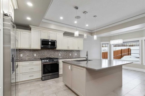 178 Prospect Drive, Fort Mcmurray, AB - Indoor Photo Showing Kitchen With Upgraded Kitchen