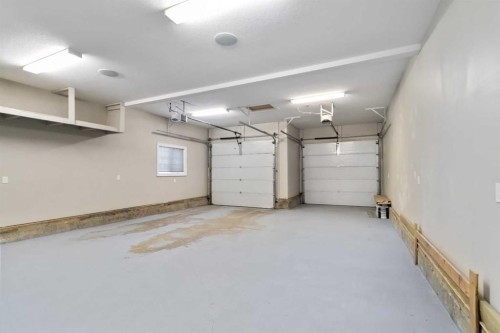 178 Prospect Drive, Fort Mcmurray, AB - Indoor Photo Showing Garage