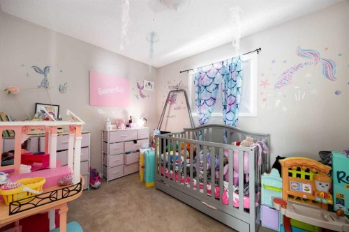145 Laurier Road, Fort Mcmurray, AB - Indoor Photo Showing Bedroom