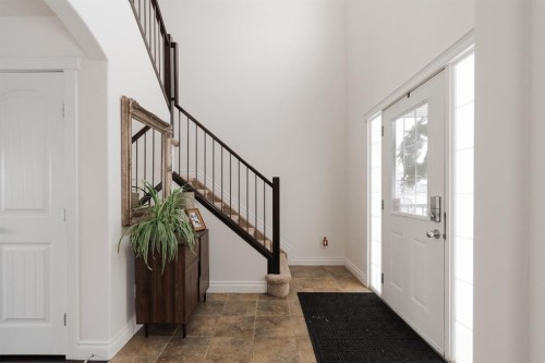 149 Magpie Street, Fort Mcmurray, AB - Indoor Photo Showing Other Room