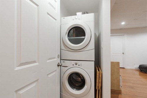 149 Magpie Street, Fort Mcmurray, AB - Indoor Photo Showing Laundry Room