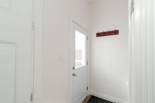 149 Magpie Street, Fort Mcmurray, AB - Indoor Photo Showing Other Room