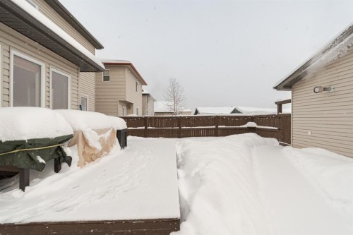 149 Magpie Street, Fort Mcmurray, AB - Outdoor With Exterior