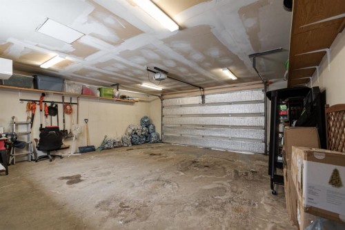149 Magpie Street, Fort Mcmurray, AB - Indoor Photo Showing Garage