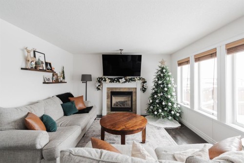 149 Magpie Street, Fort Mcmurray, AB - Indoor Photo Showing Living Room With Fireplace