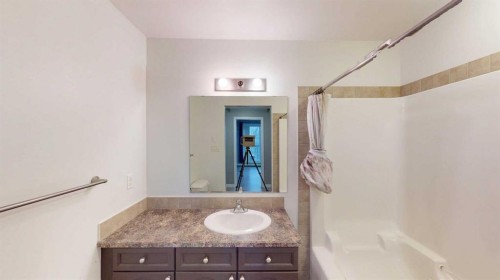 304-290 Plamondon Drive, Fort Mcmurray, AB - Indoor Photo Showing Bathroom