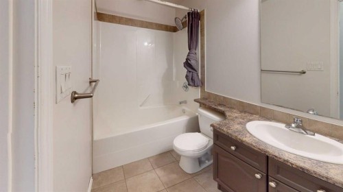 304-290 Plamondon Drive, Fort Mcmurray, AB - Indoor Photo Showing Bathroom
