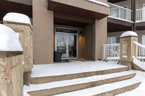 304-290 Plamondon Drive, Fort Mcmurray, AB - Outdoor With Exterior