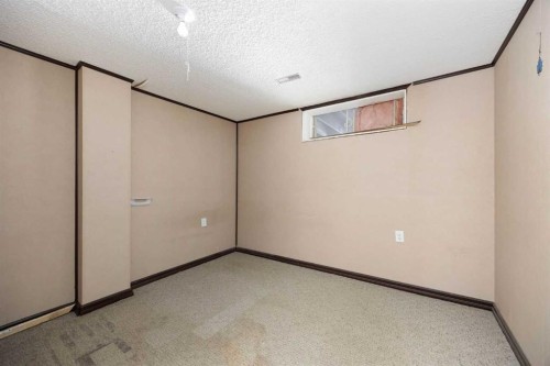204 Tundra Drive, Fort Mcmurray, AB - Indoor Photo Showing Other Room