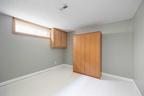 189 Ross Haven Drive, Fort Mcmurray, AB - Indoor Photo Showing Other Room